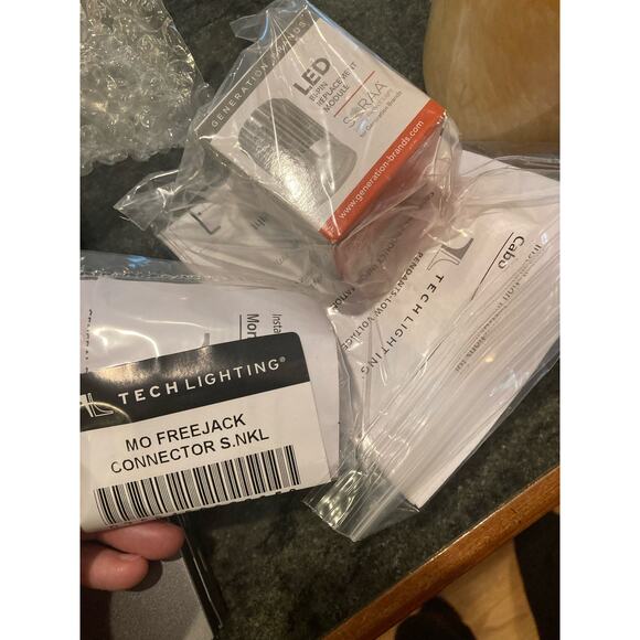 Visual Comfort Tech Lighting Cabo Pair of Pendants & Pair Heads Track Lighting - Picture 13 of 13